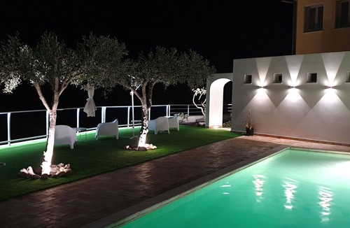 Borgo Bonsignore Apartment | One bedroom, ground floor | with pool and breathtaking view to the sea