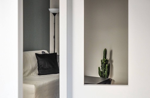 Old Town House | Openspace studio apartment in the historic center of Catania