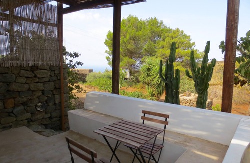 Pantelleria Villa | Orange Dammuso