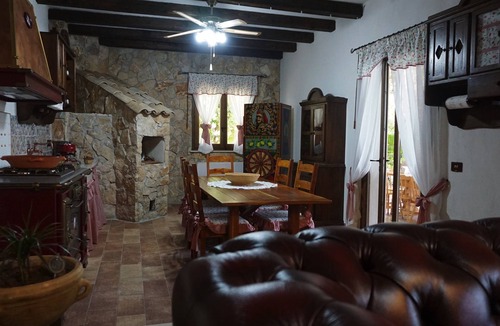 Rosolini House | Original Sicilian stone villa between Noto and Modica
