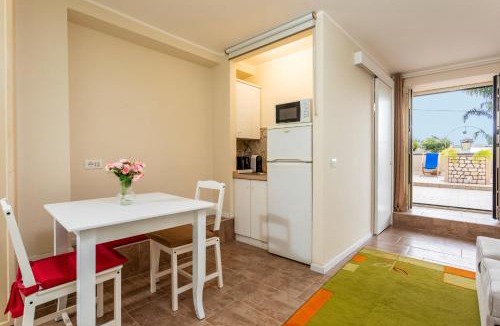Aci Sant'Antonio Apartment | Pètra Janca