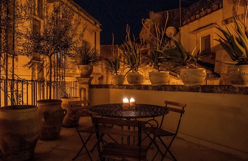Modica Apartment | Palazzo degli Olivi - The Jasmine Terrace in the monumental area of Modica