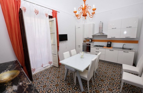 Castellammare del Golfo Apartment | Palazzo TAORMINA holiday house castellammare del golfo
