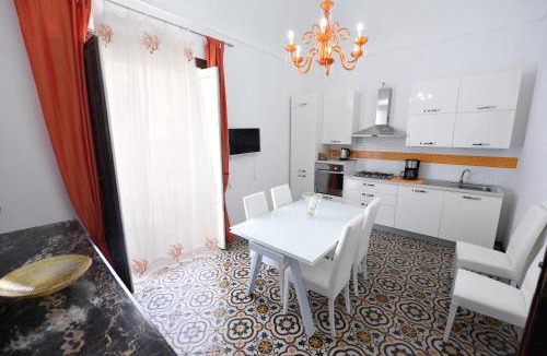 Castellammare del Golfo Apartment | Palazzo Taormina