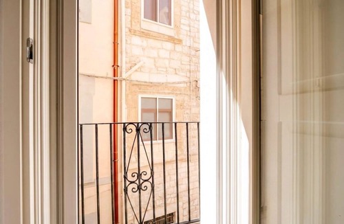 Old Town Apartment | Palazzo Vanese Sott | Elegant Retreat in Bari's Historic Center