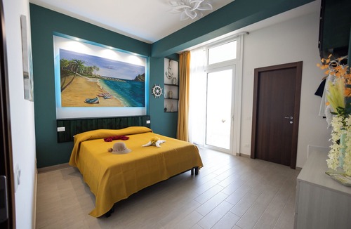 Palermo House | Palermonamour Art Gallery Suite