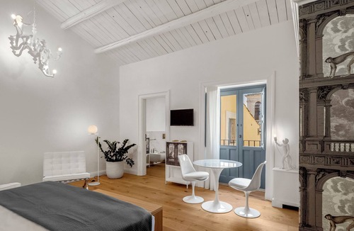 Noto Historic Centre Bed & Breakfast | Palmeri Rooms: elegant suites within walking distance of Noto Cathedral