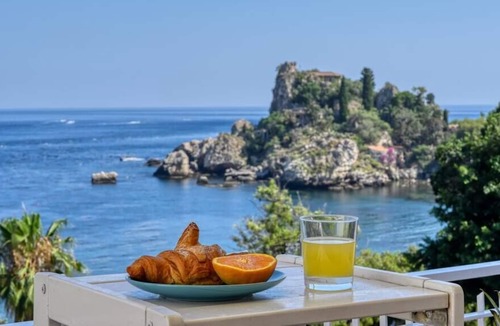 Mazzaro Villa | Paradisea Taormina with terrace front sea
