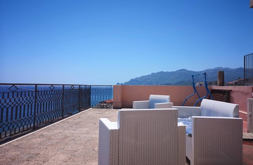 Santa Teresa di Riva Apartment | PENTHOUSE-SUITE WITH PRIVATE SOLARIUM NEAR TAORMINA