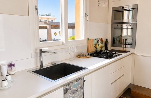 Reggio Calabria House | Penthouse with Ocean View and Secure Garage in a Charming B&B