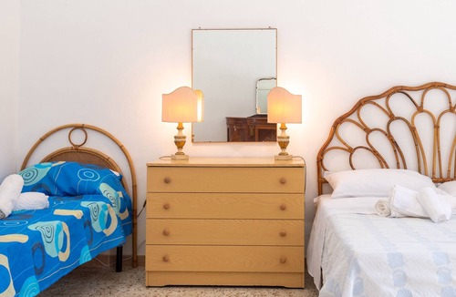 Marsala House | Pet-Friendly Holiday Home Dimora Zi Santina with Garden & BBQ