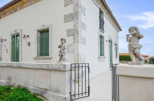 Ragusa House | Pet friendly home in Ragusa