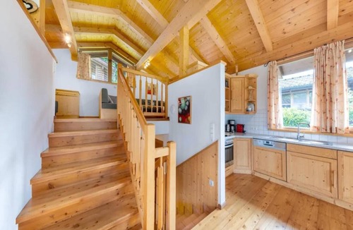 Wald im Pinzgau House | Pinzgau Ski Chalet Retreat with Balcony