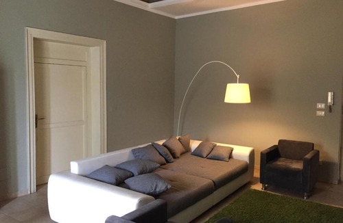 Monte di Pieta House | PMO Guest House