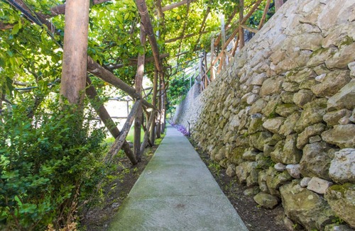 Pontone Apartment | Poggio Angelarosa: double room in lemon garden on the hills of the Amalfi Coast