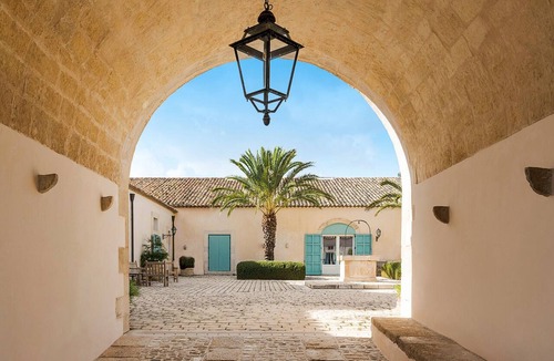 Chiaramonte Gulfi Villa | Prestigious villa with private pool in Chiaramonte Gulfi - DiCasaInSicilia