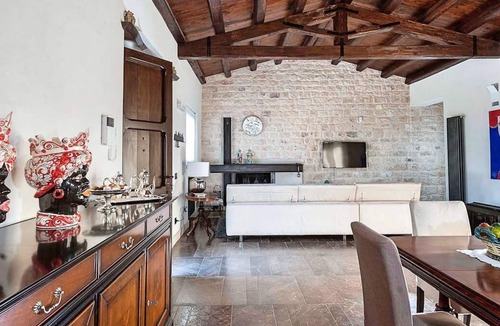 Rosolini Villa | Private countryside villa + annex with pool