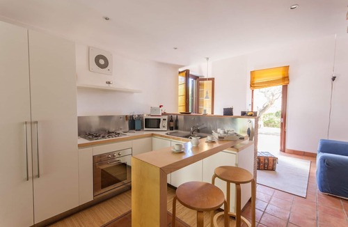 Scicli House | Private house with pool, garden, at the sea, quiet location, WiFi, aircon, 7 pers