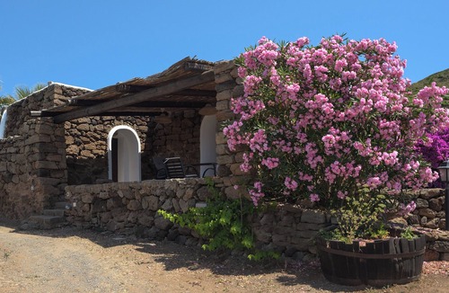 Pantelleria House | [Private Pool + Sea View + Garden + Barbecue] Mansion "Dammuso"
