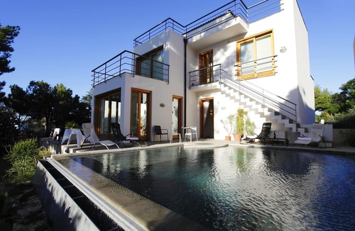 Torre Colonna-sperone Villa | Private Room With Bathroom And Pool