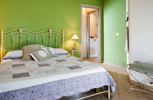 Ragalna Villa | Private villa with heated pool near Mount Etna