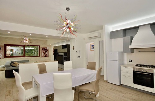 Casa Papa Villa | Private Villa with private pool, A/C, WIFI, hot tub, TV, patio, pets allowed, panoramic view
