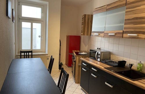 Abtnaundorf Apartment | Quiet Leipzig economic apartment