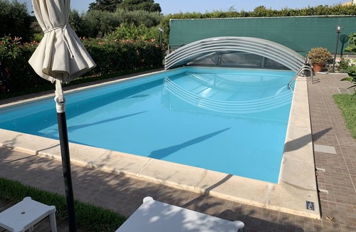 Riposto Villa | QUIET VILLA A STONE'S THROW FROM THE SEA
