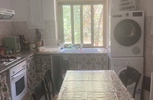 Palermo Apartment | Quite, central, aircon, private parking, bike & car sharing, WI-FI,