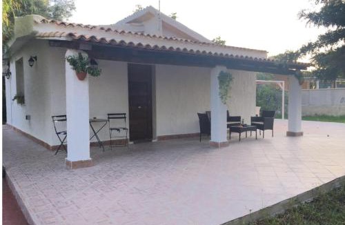 Fontane Bianche Villa | Relais Villa Simonetta with descent to the sea
