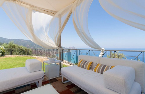Sant'Ambrogio Villa | Relax at the Swimming Pool by Wonderful Italy