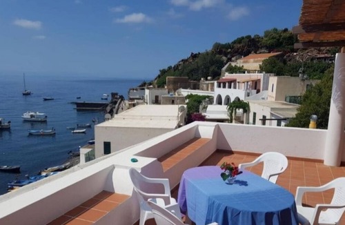 Alicudi House | Residence hotel Il mulino