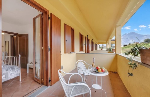 Sensole Apartment | Residence La Perla - Apt 40, Monte Isola, Italy