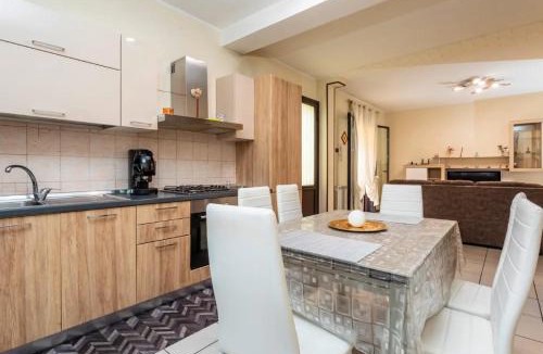 Monte Po-Nesima-San Leone-Rapisardi Apartment | Residence le Palme