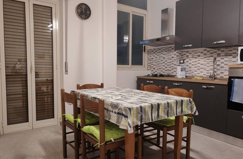 Old Town Apartment | Residenza Missori: Comfort within walking distance of Duomo and Mercato Storico, free park.