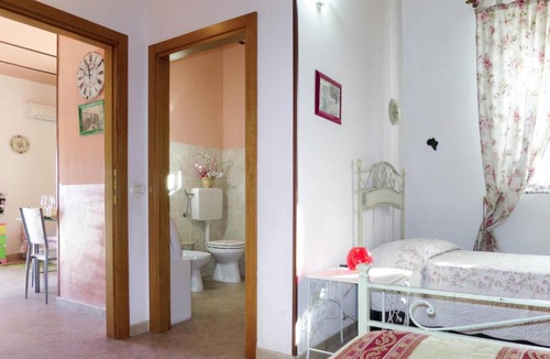 Bettona Apartment | River Melody 151S