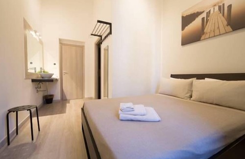 Picanello-Ognina-Barriera-Canalicchio Bed & Breakfast | Romano Rooms
