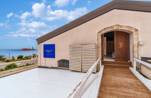 Marzamemi Apartment | Room 202 at 'Le Saline Rooms Marzamemi' with Wi-Fi and Air Conditioning