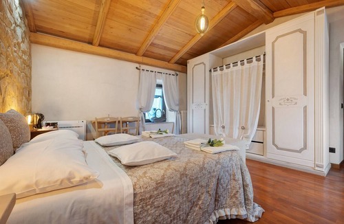 Orvieto Bed & Breakfast | Room 'Among the Olive Trees and the View' with Mountain Views, Private Garden, and Wi-Fi