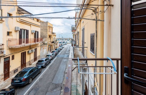 Isola delle Femmine Apartment | Room 'Anna' with Balcony, Wi-Fi and Air Conditioning