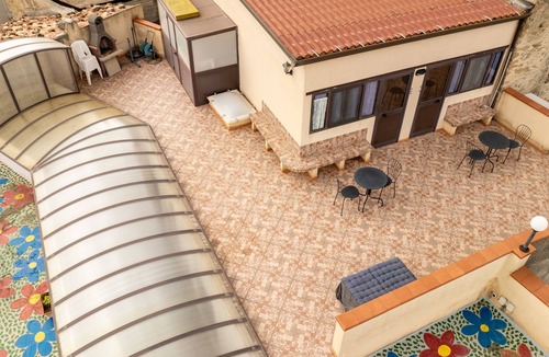 Ficarra Apartment | Room 'Appartamento 1 - Stanza 12' with Shared Terrace, Wi-Fi and Air Conditioning