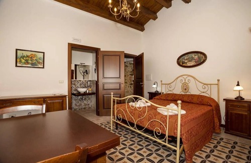 Sant'Angelo di Brolo House | Room 'Arcaloro Resort Rooms Luna' with Sea View, Wi-Fi and Air Conditioning