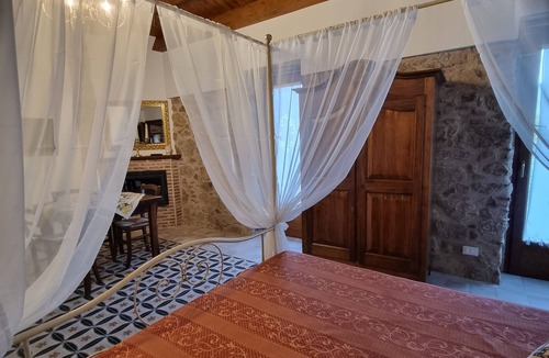 Sant'Angelo di Brolo House | Room 'Arcaloro - Resort Rooms Infinito' with Sea View, Wi-Fi and Air Conditioning