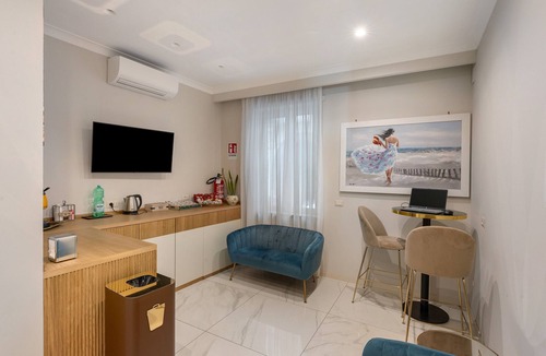 San Ferdinando Apartment | Room 'Exclusive Con Jacuzzi' with Balcony, Wi-Fi and Air Conditioning