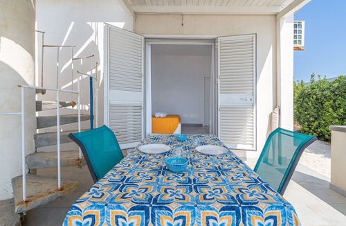 Noto Marina Apartment | Room 'Faraglione 1' with Sea View, Wi-Fi and Air Conditioning