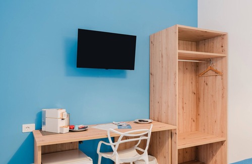 Montallegro Apartment | Room 'Linosa' with Balcony, Wi-Fi and Air Conditioning