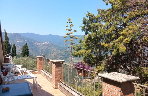 Patti Apartment | Room 'Lipari' with terrace, shared garden and air conditioning