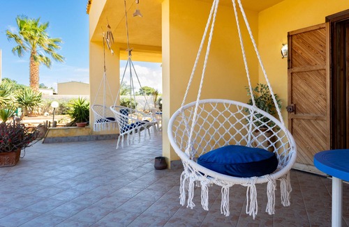 San Leonardo House | Room 'Maestrale' with Sea View, Wi-Fi and Air Conditioning