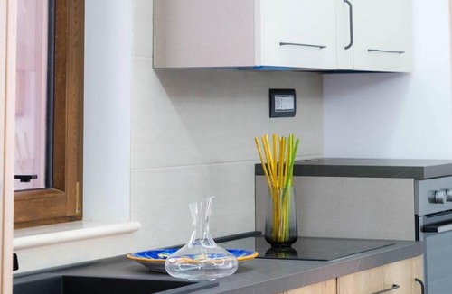 Mazzarino Apartment | Room 'Stanza Dell'Olio' with Shared Terrace, Wi-Fi and Air Conditioning