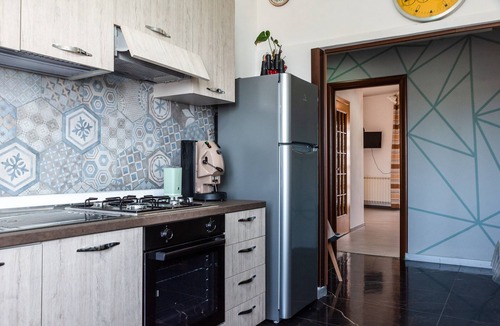 Agrigento Apartment | Room 'Stanza Frutta' with Wi-Fi and Air Conditioning